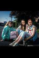 Watch Three Girls M4ufree